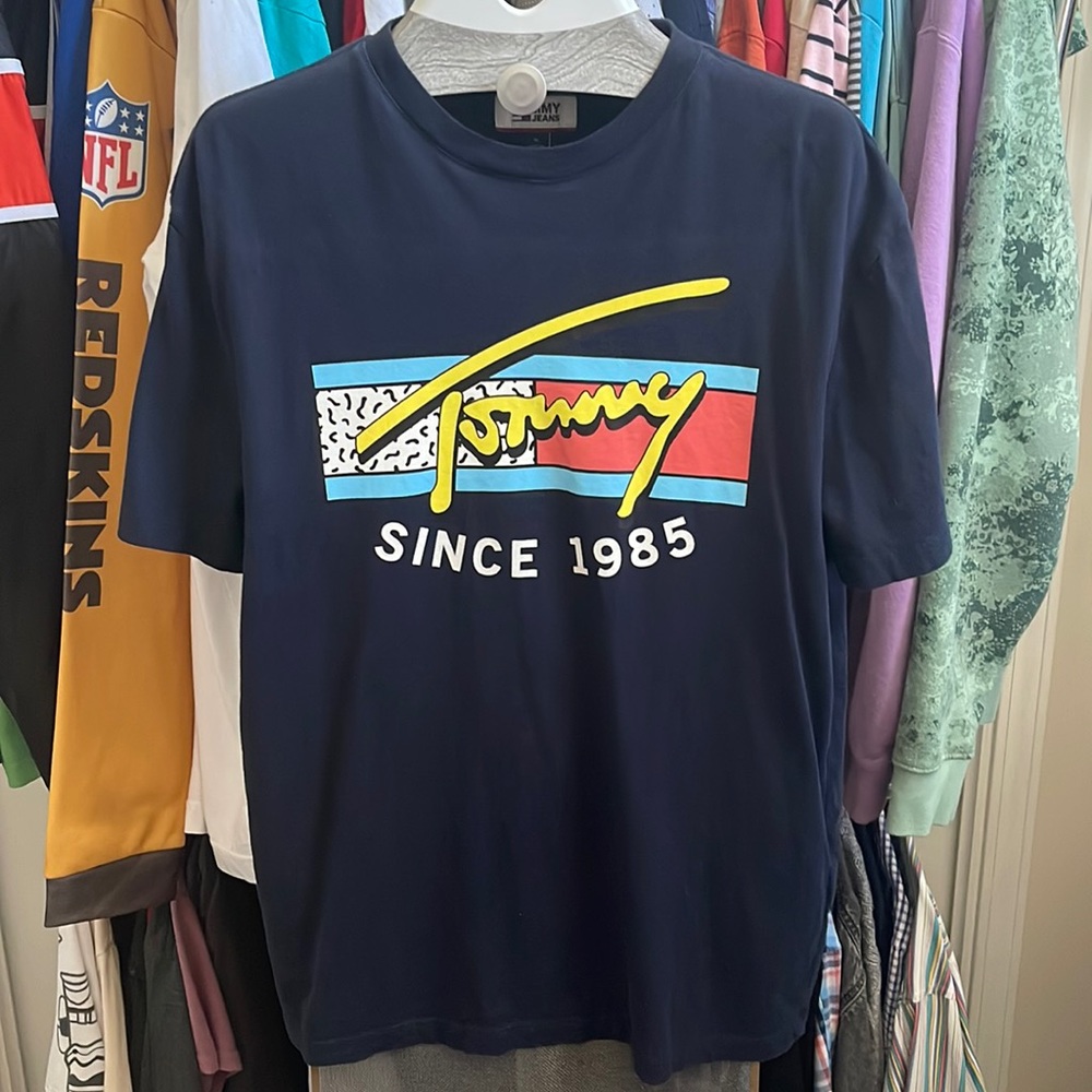 TOMMY HILFIGER VINTAGE TEE 🔥